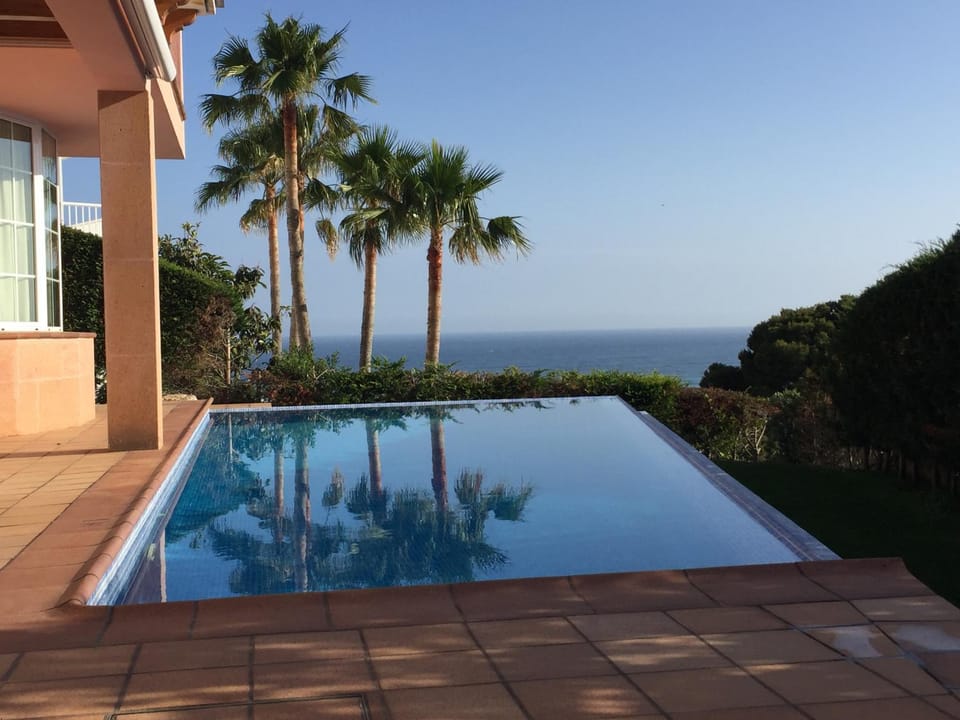 Pool view, Sea view, Swimming pool
