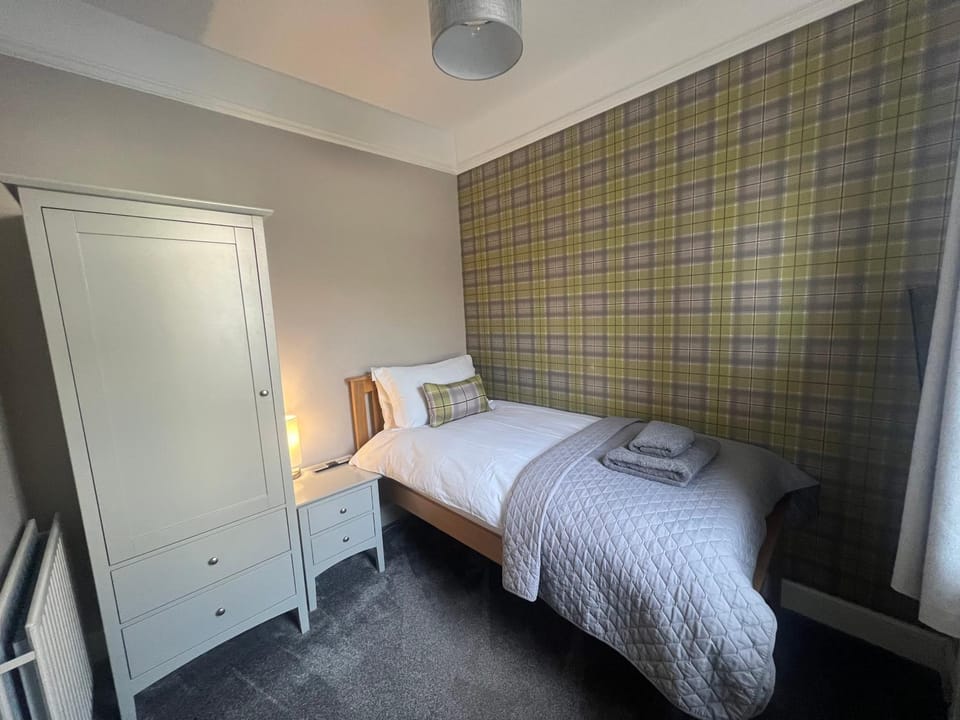 PERGOLA Cottage House in England