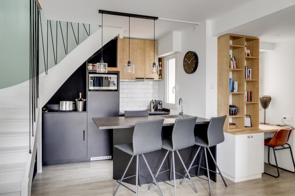 Kitchen or kitchenette