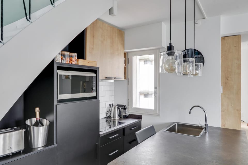 Kitchen or kitchenette