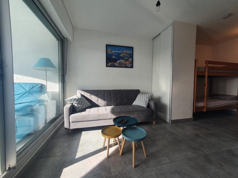 Studio cabine à Sète avec climatisation et parking, proche canal - FR-1-338-398 Cabin in Occitanie