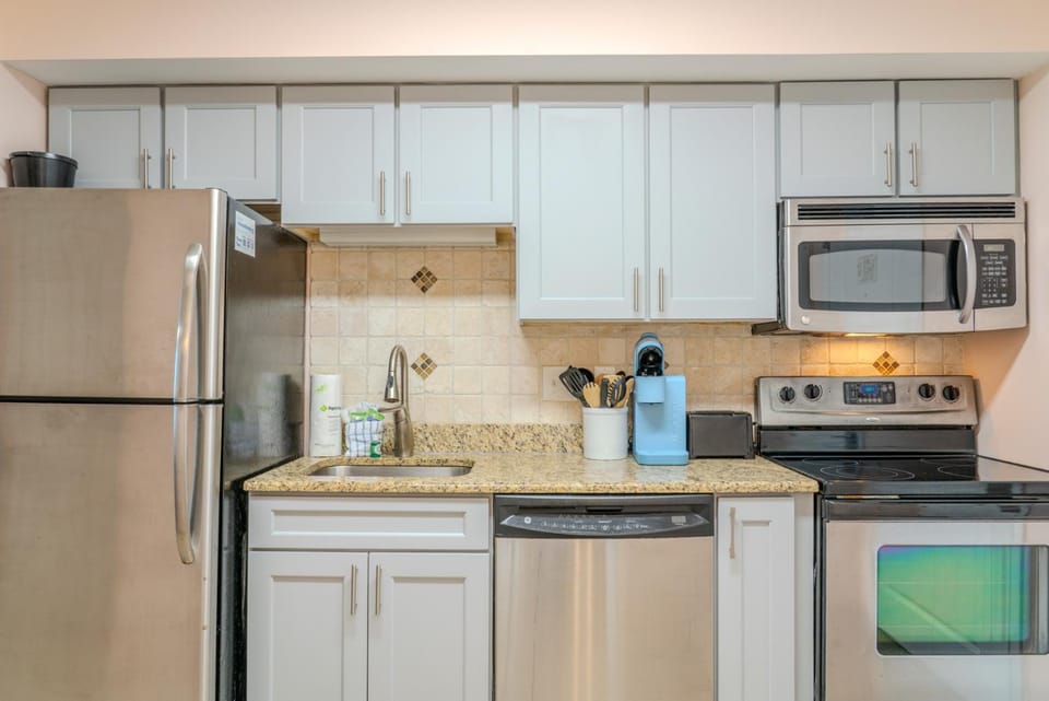 Towers On The Grove 724 Direct Oceanfront Suite Sleeps 6 guests House in North Myrtle Beach