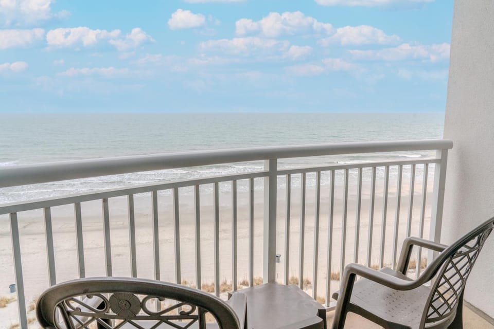 Towers On The Grove 724 Direct Oceanfront Suite Sleeps 6 guests House in North Myrtle Beach