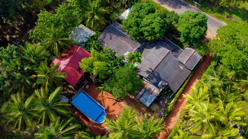 Property building, Spring, Day, Neighbourhood, Natural landscape, Bird's eye view, Garden, Garden view, Street view