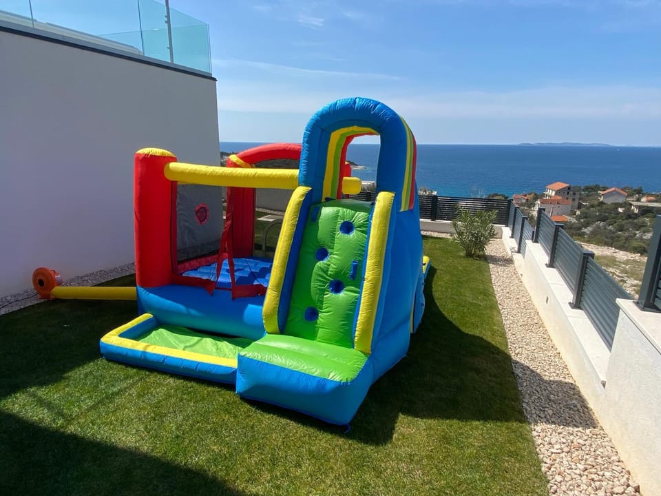 Villa Larissa Villa in Šibenik-Knin County, Croatia