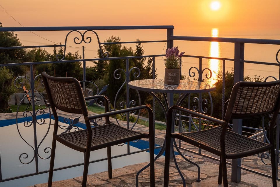 Natural landscape, Pool view, Sea view, Swimming pool, Swimming pool, Sunset
