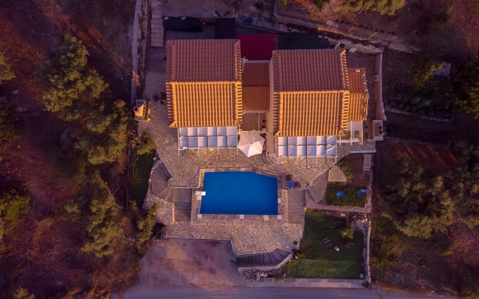 Property building, Natural landscape, Garden, Pool view, Swimming pool, Parking