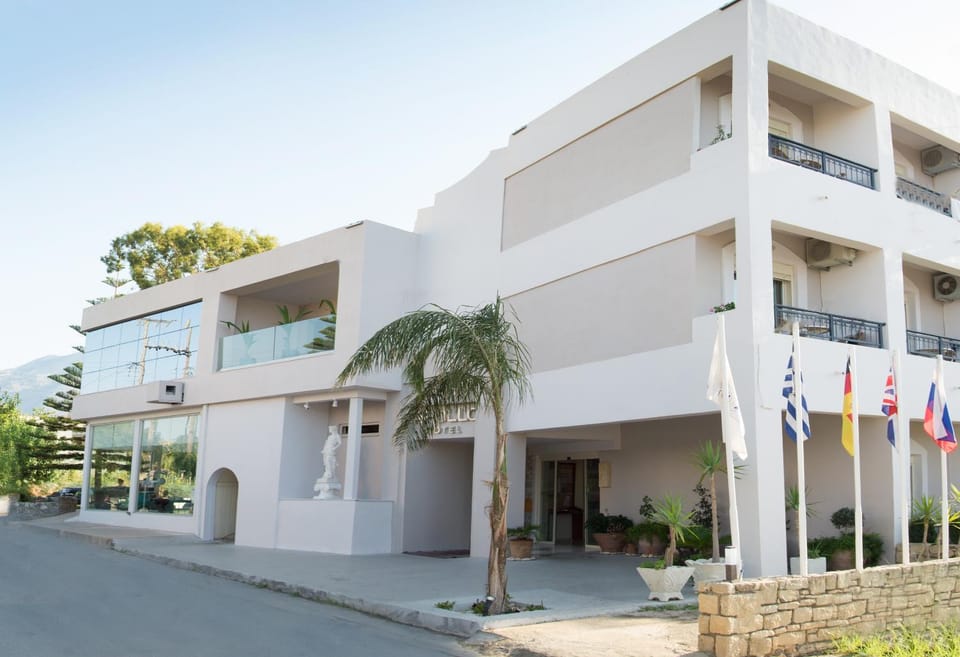 Apollo Hotel 1 Hotel in Crete