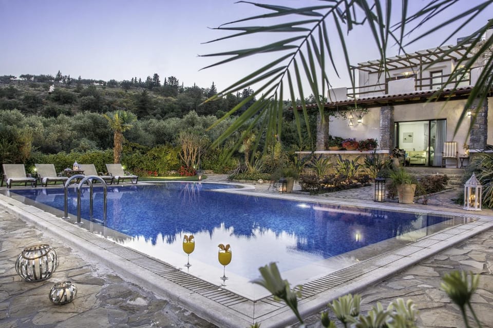 Mountain view, Pool view, Swimming pool
