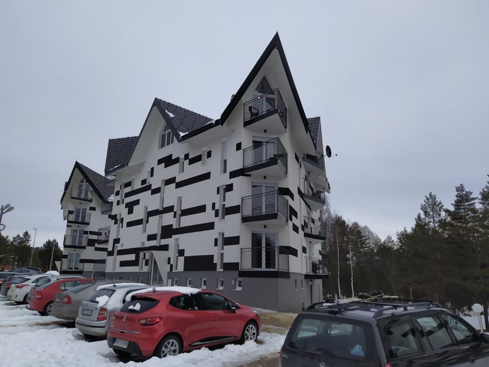 Property building, Day, Winter, Parking