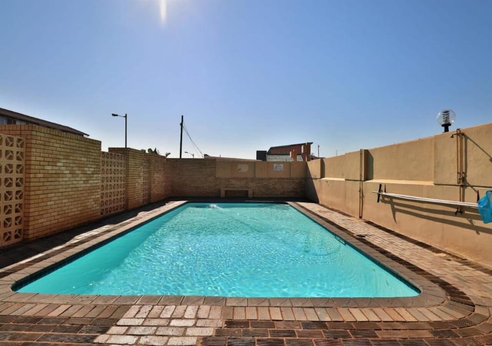 Swimming pool, Swimming pool