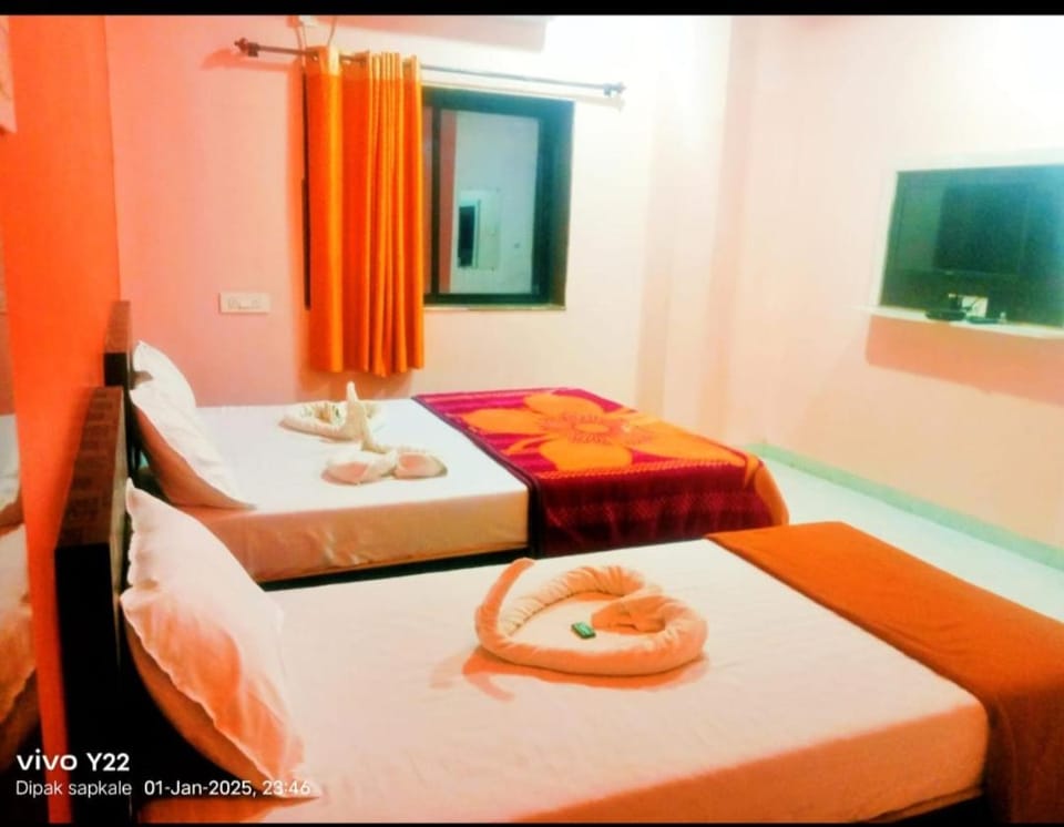 Hotel Nisarg Lodging And Restaurant Hotel in Maharashtra