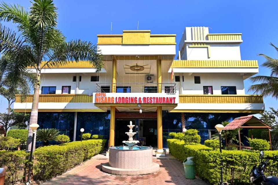 Hotel Nisarg Lodging And Restaurant Hotel in Maharashtra
