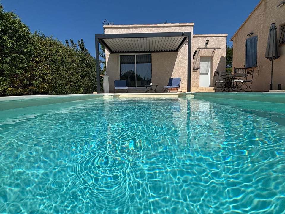 Studio indépendant au pied des dentelles de Montmirail House in Provence-Alpes-Côte d'Azur