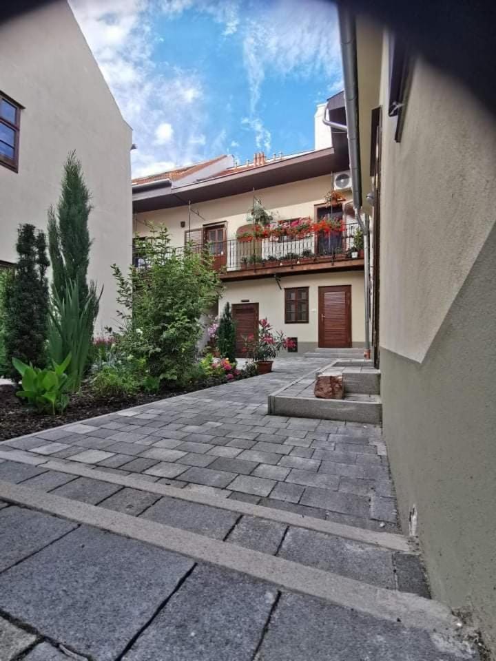 Inner courtyard view