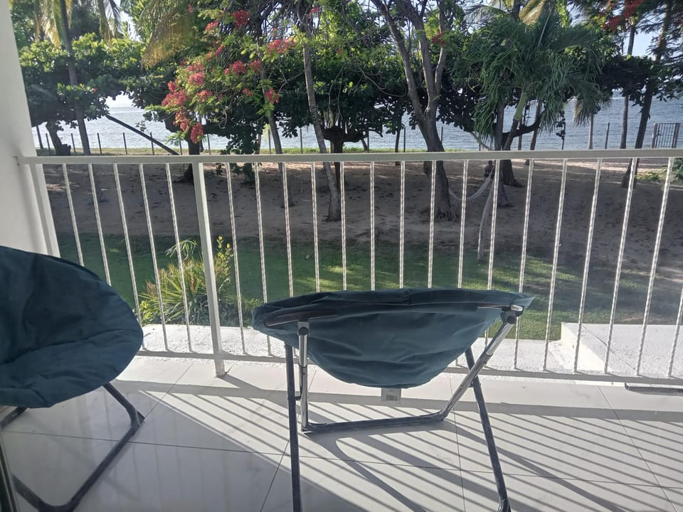 Appartement les pieds dans l eau Apartment in Grande-Terre, Guadeloupe