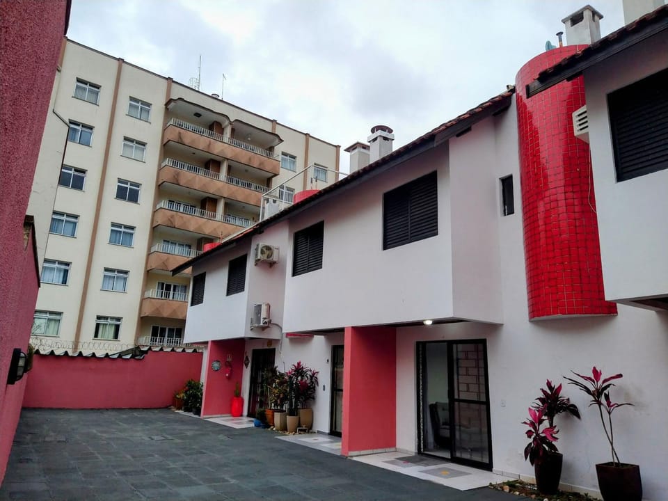 Triplex em Caiobá-Matinhos-Pr a 200 mt do mar Apartment in State of Paraná
