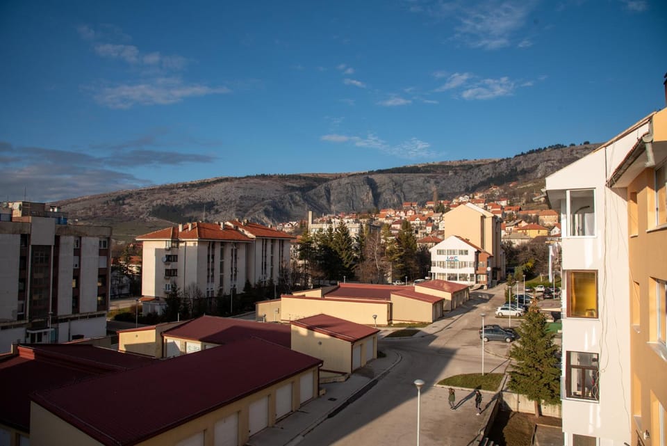 Neighbourhood, Street view