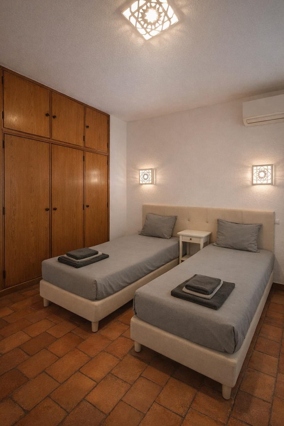 TV and multimedia, Bedroom, towels, wardrobe, air conditioner