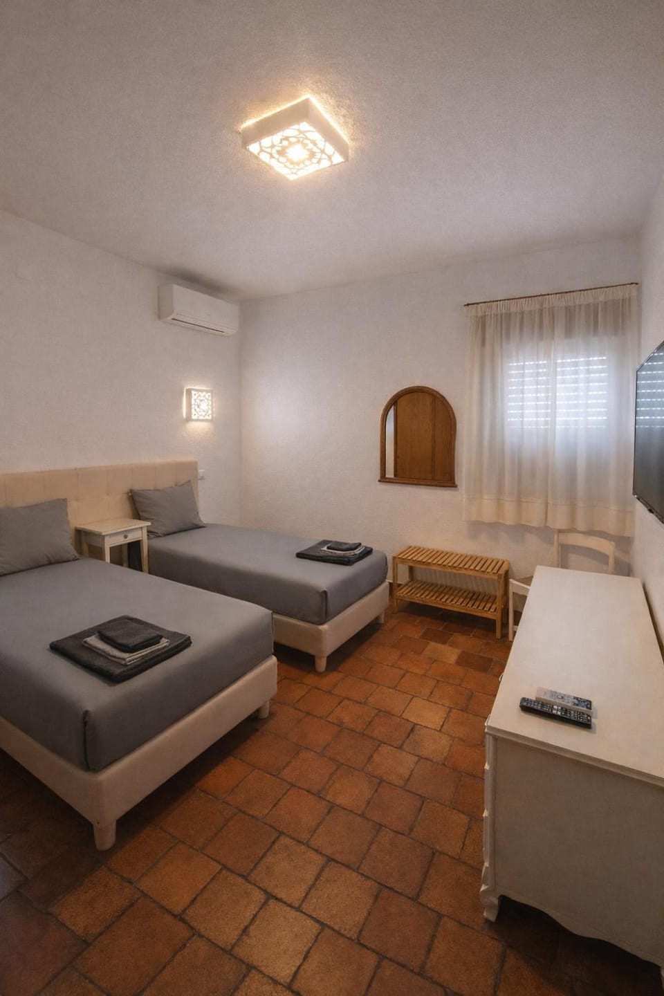TV and multimedia, wardrobe, air conditioner