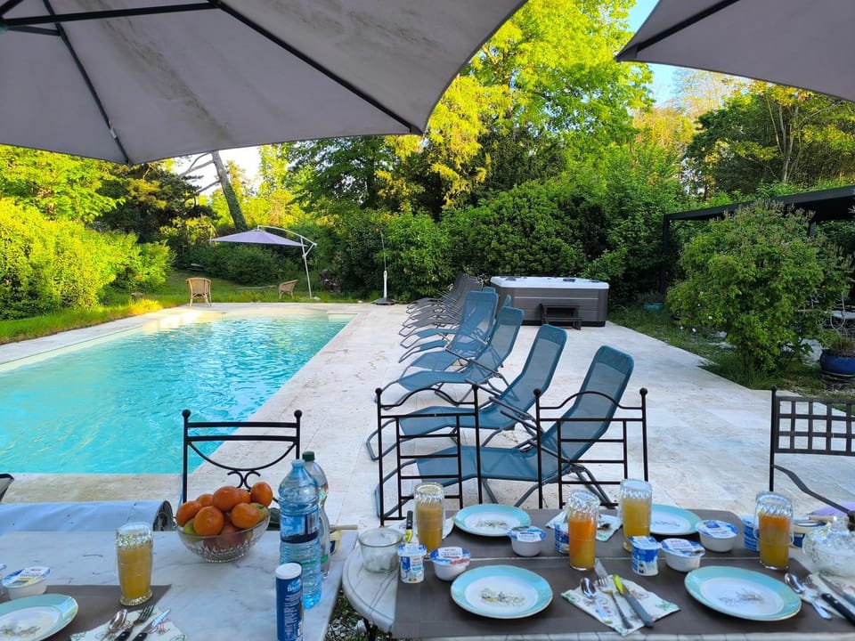 Domaine de Ris Bed and Breakfast in Île-de-France