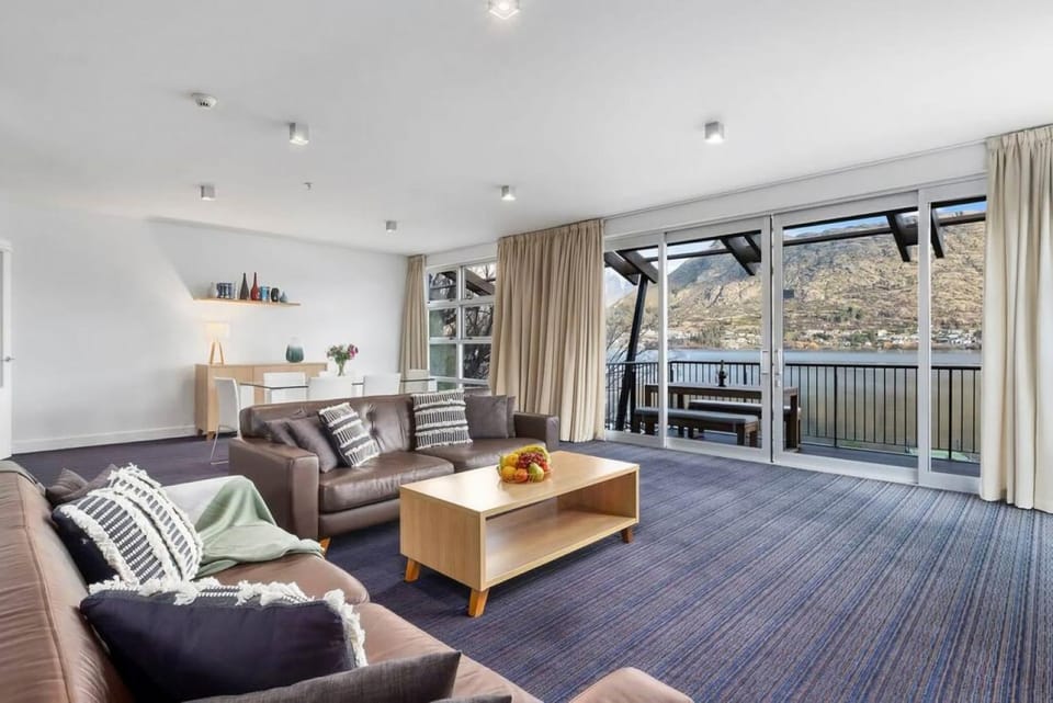 Marina Views - Apt 207 opposite the lake front Apartment in Queenstown