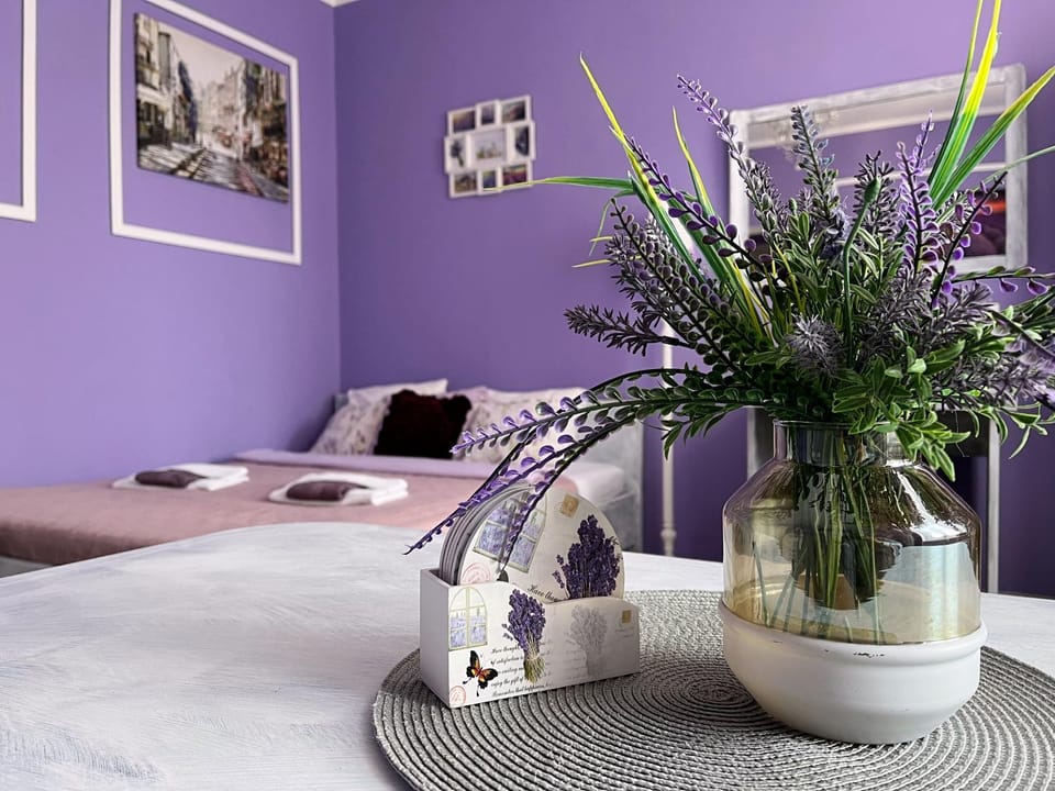 Bed, Photo of the whole room, Decorative detail, Bedroom
