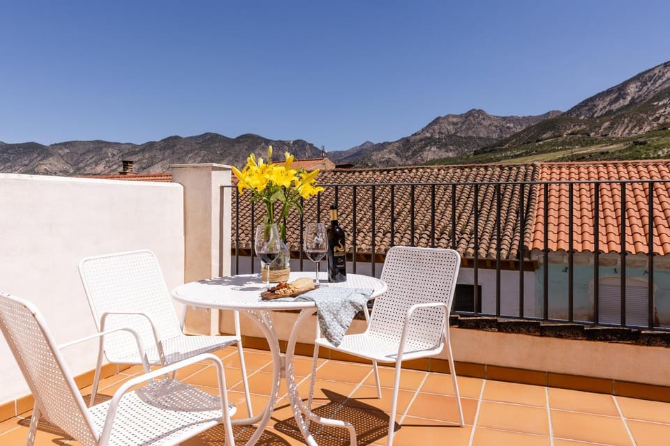 Balcony/Terrace, Balcony/Terrace, Mountain view