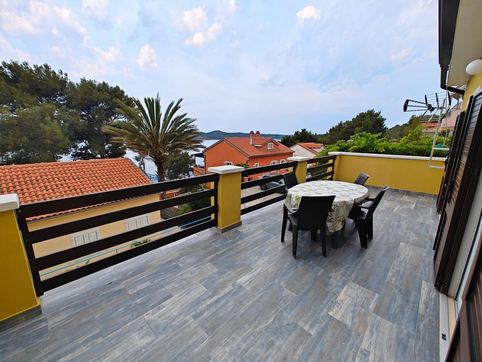 Day, Natural landscape, Summer, View (from property/room), Balcony/Terrace, Seating area, Sea view