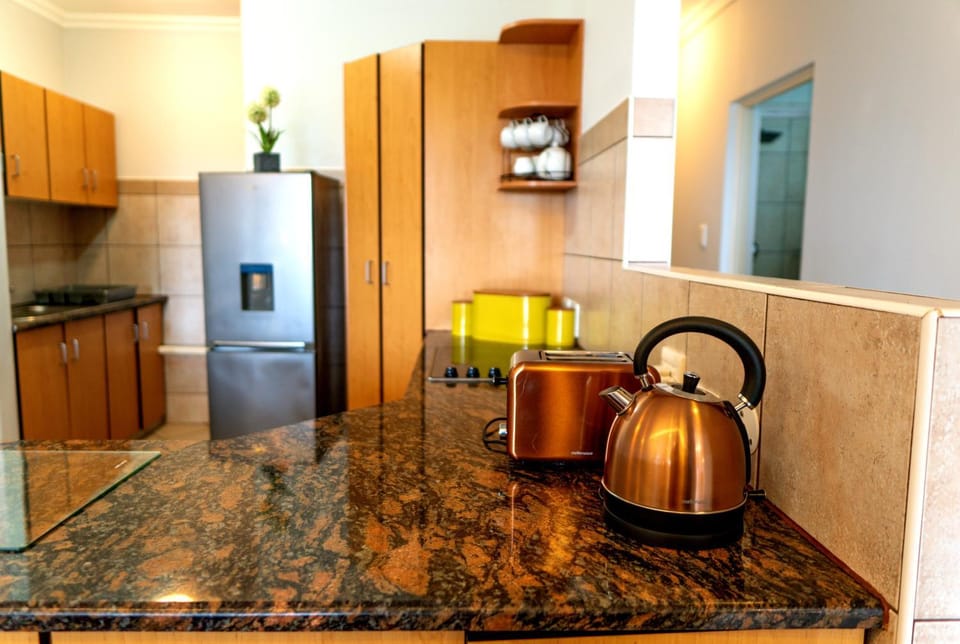 Coffee/tea facilities, Kitchen or kitchenette