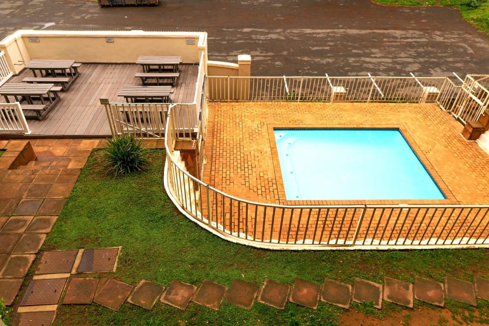 Pool view, Swimming pool, Swimming pool