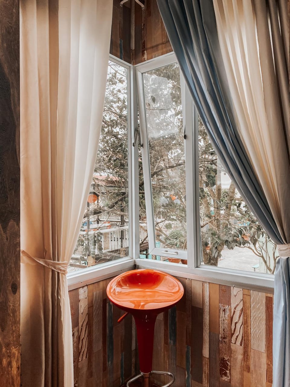 Ô Cửa Mùa Thu Bed and Breakfast in Dalat
