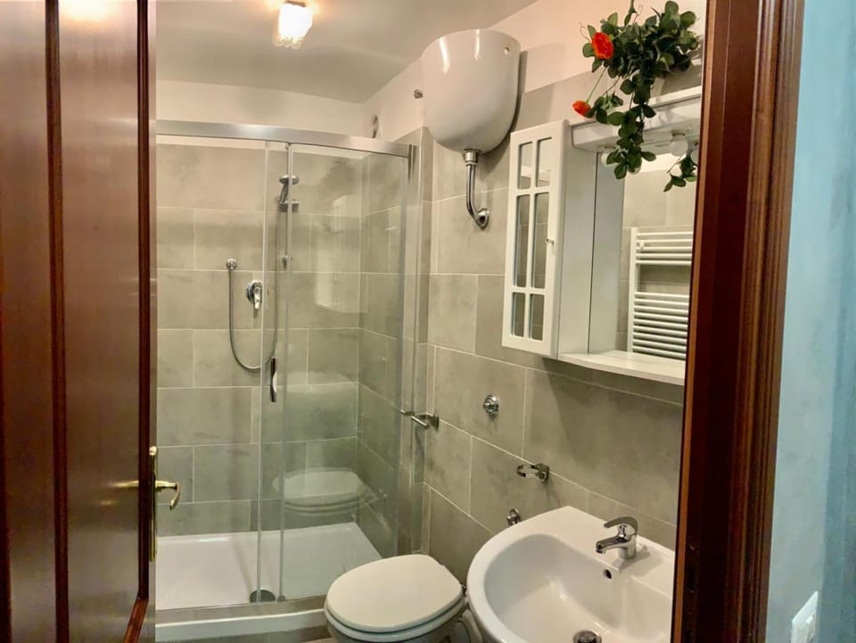 GIRASOLE SUITES Bed and Breakfast in Rome