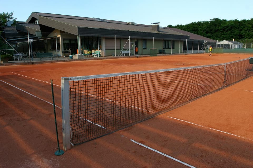 Tennis court