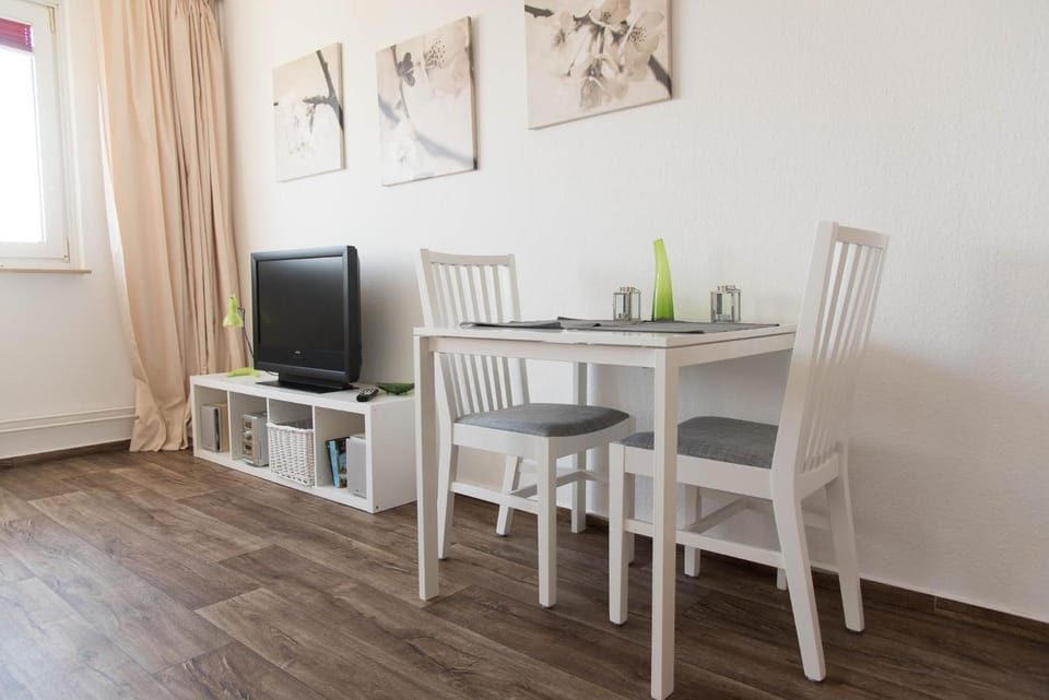 TV and multimedia, Dining area
