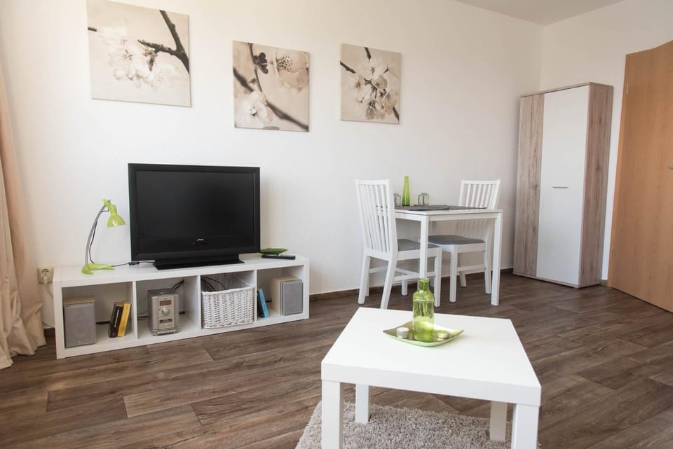 TV and multimedia, Dining area