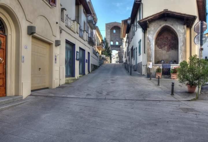 Neighbourhood, Area and facilities