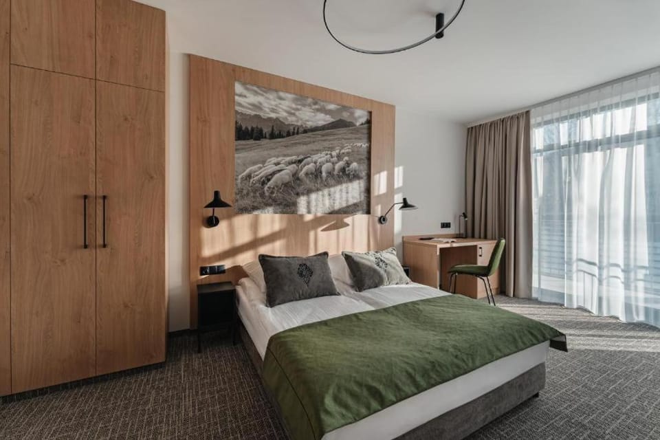 Bed, Photo of the whole room, Bedroom, wardrobe