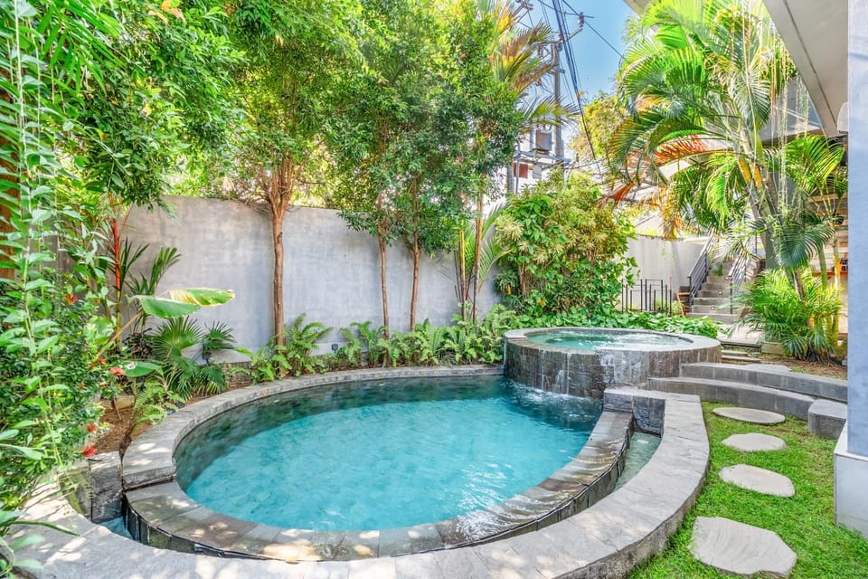 Garden, Swimming pool