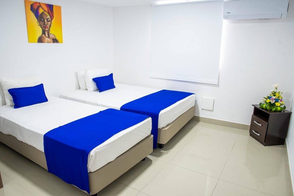 Photo of the whole room, Bedroom