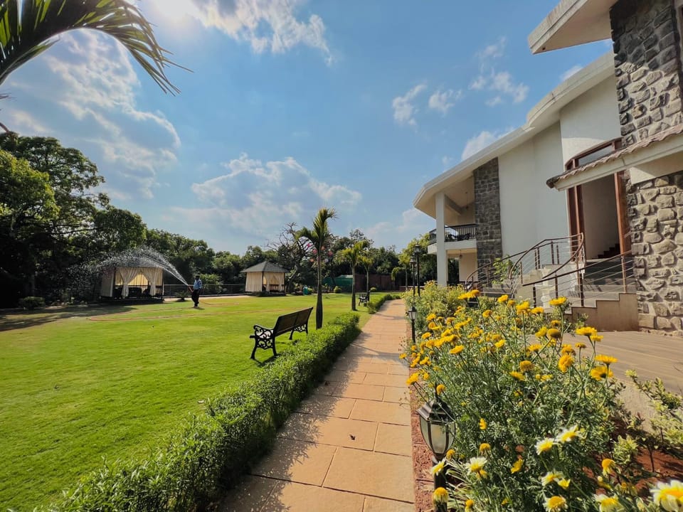 Property building, Garden, Garden view