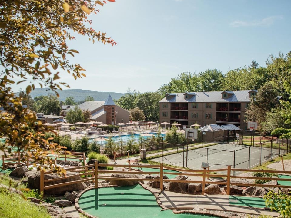 Property building, Pool view