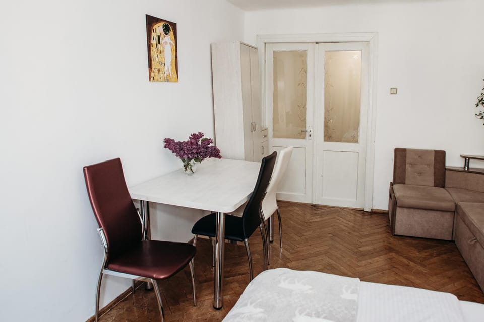 Living room, Photo of the whole room, Bedroom