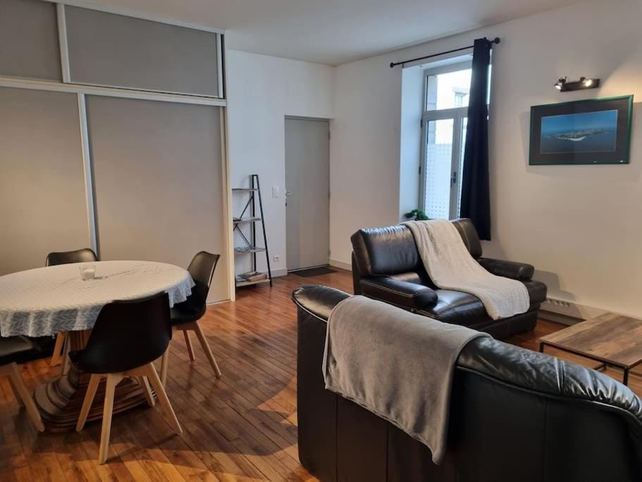 Grand appartement près de la Cathédrale de Quimper Apartment in Quimper