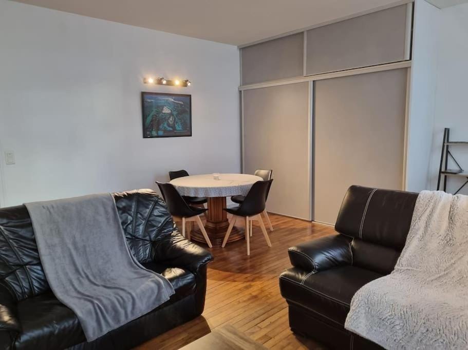 Grand appartement près de la Cathédrale de Quimper Apartment in Quimper