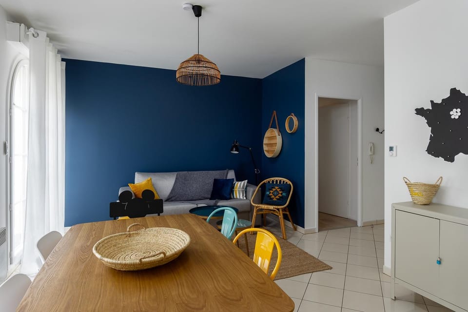 Living room, Dining area