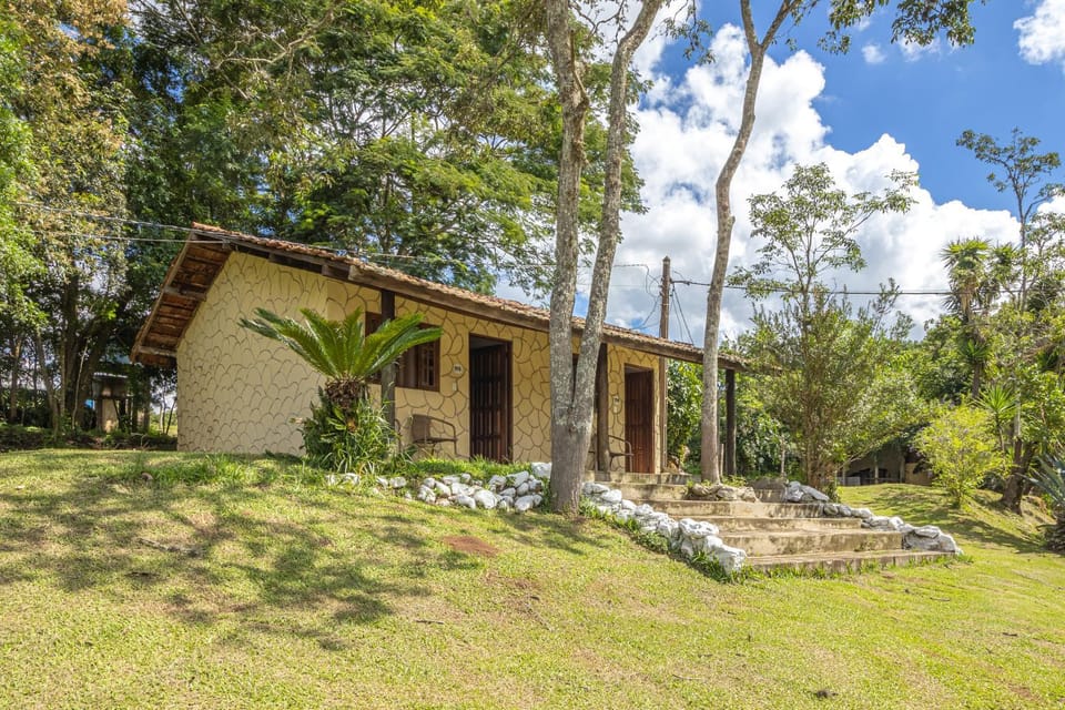 Hotel Fazenda Bandeirantes Farm Stay in State of São Paulo