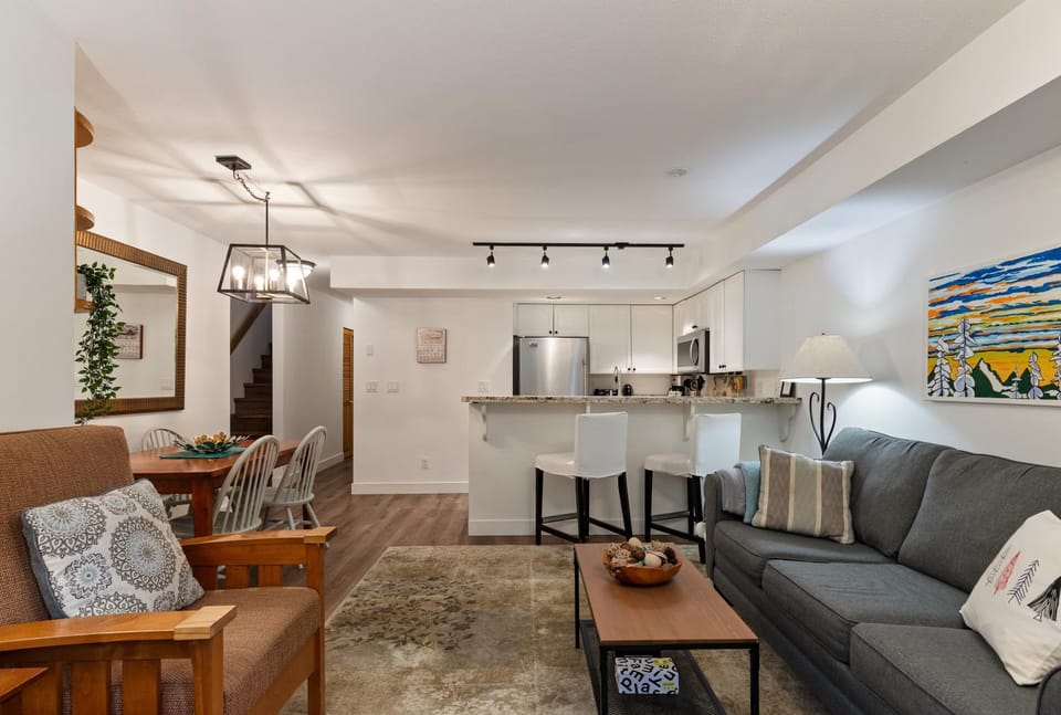 Living room, Dining area, kitchen