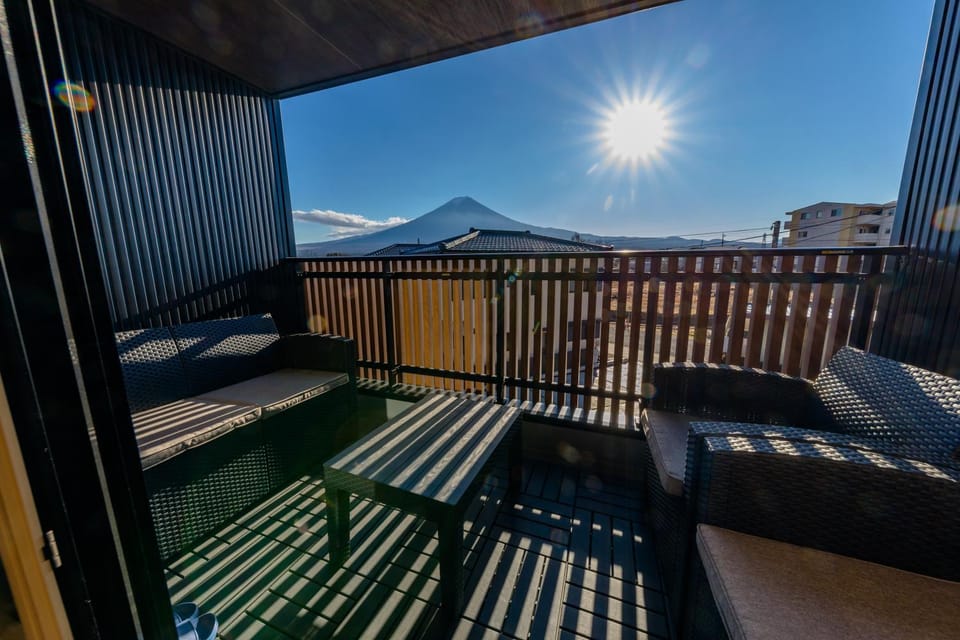 Day, Natural landscape, View (from property/room), Balcony/Terrace, Seating area, Mountain view