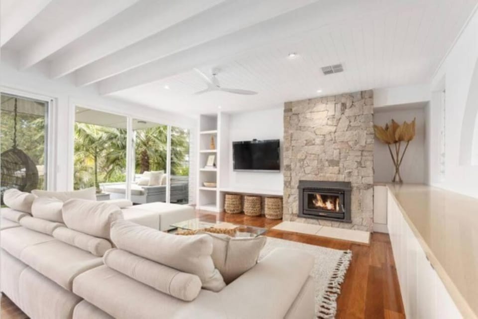 Bask at Green Point - Between the ocean & the lake House in Forster